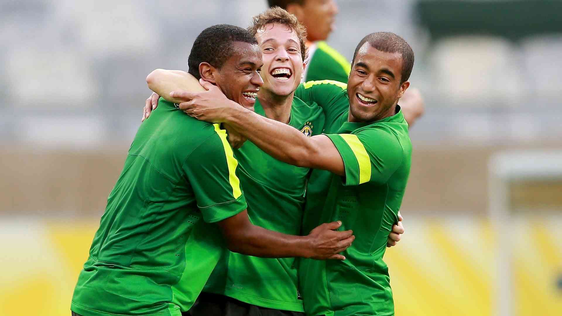 СМИ Бразилии: Бернард заменит Халка в сборной Бразилии