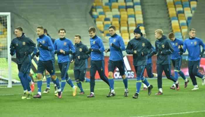 Сборная Украины начнет подготовку к матчу против Словакии 6 ноября