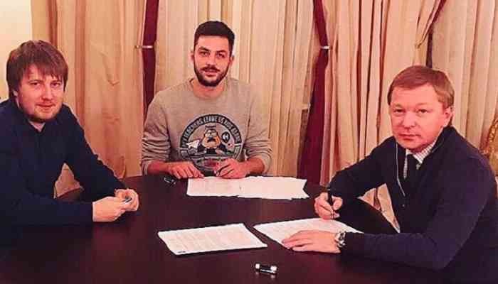 Хочолава: подписал контракт с лучшей командой Украины