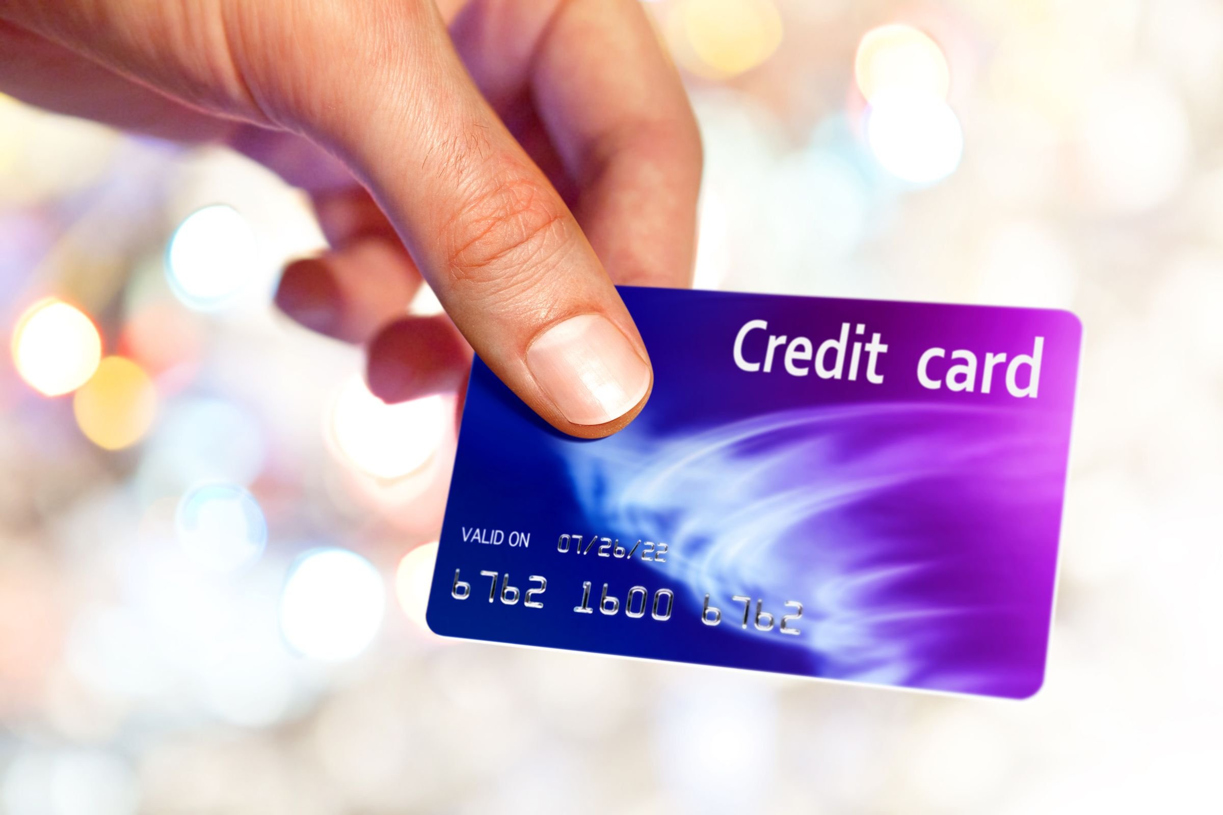 Как выбрать кредитную карту со снятием наличных